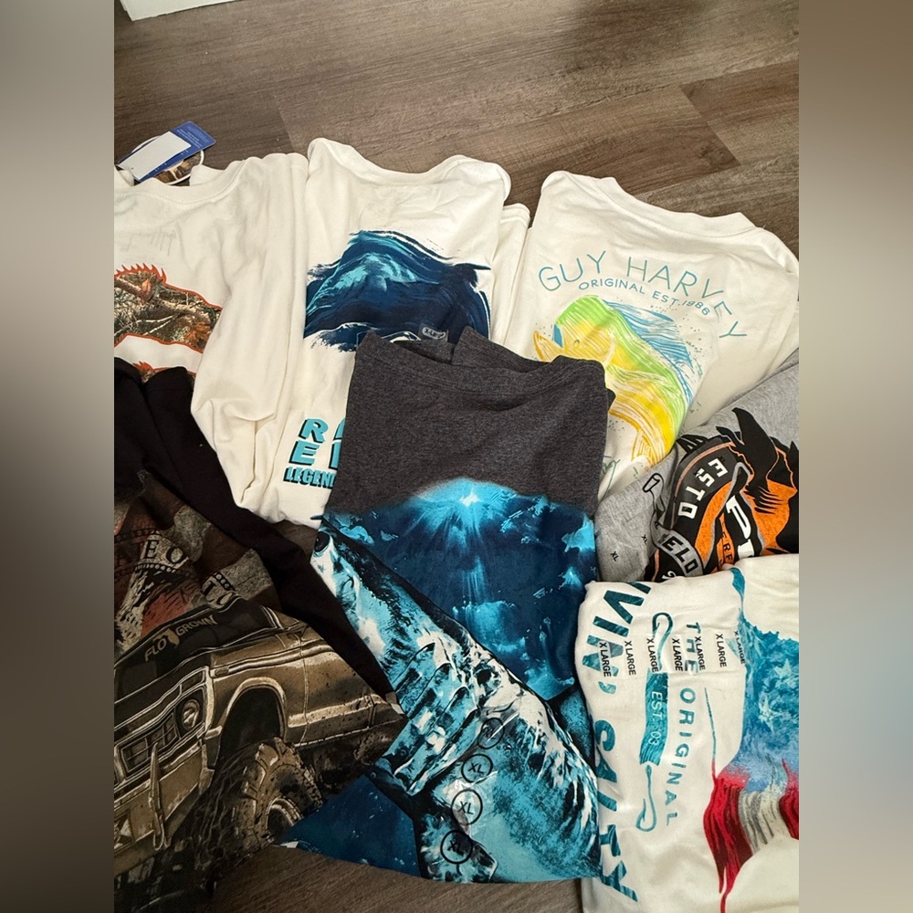 Men's Short Sleeve Tees - Picture 3 of 4